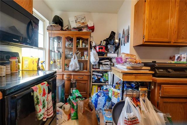 930 S Leslie Street, Independence, MO 64050