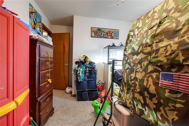 930 S Leslie Street, Independence, MO 64050