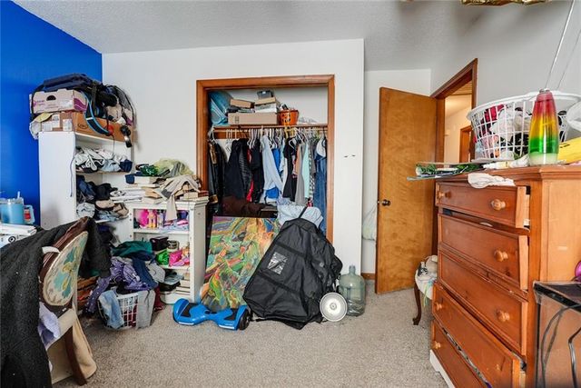 930 S Leslie Street, Independence, MO 64050