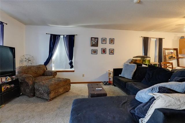 930 S Leslie Street, Independence, MO 64050