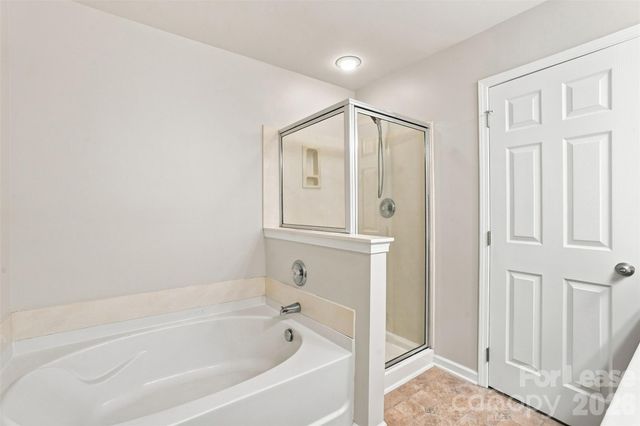 345 Doughton Lane, Charlotte, NC 28217