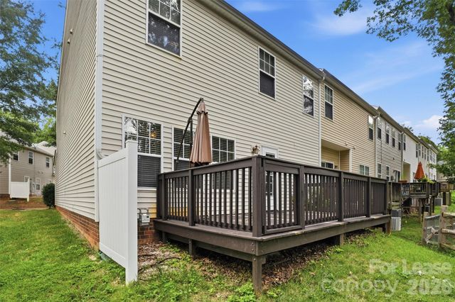 345 Doughton Lane, Charlotte, NC 28217