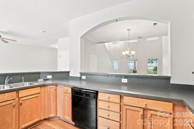 345 Doughton Lane, Charlotte, NC 28217