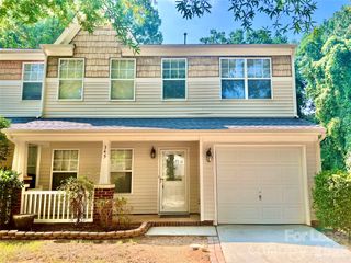 345 Doughton Lane, Charlotte, NC 28217