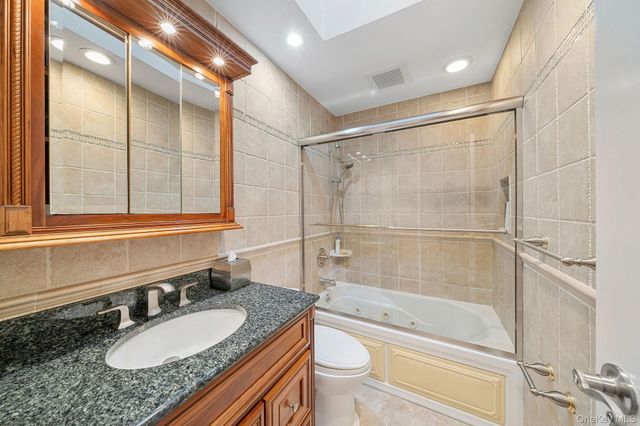 1 Cortland Avenue, Jericho, NY 11753