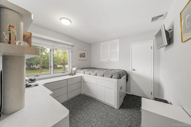 1 Cortland Avenue, Jericho, NY 11753