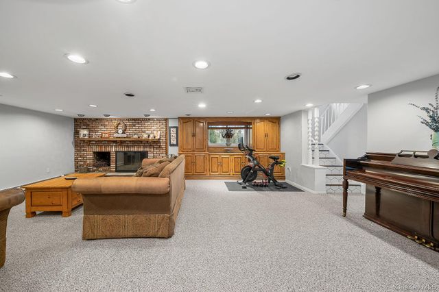 1 Cortland Avenue, Jericho, NY 11753