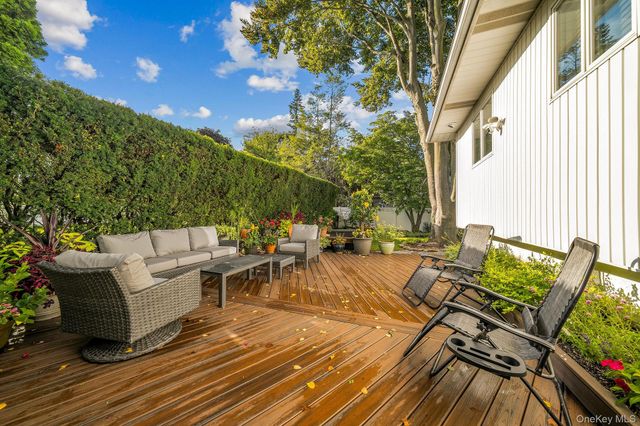 1 Cortland Avenue, Jericho, NY 11753