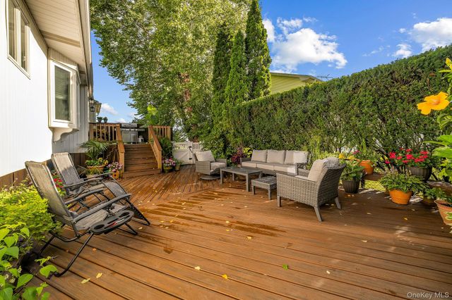 1 Cortland Avenue, Jericho, NY 11753