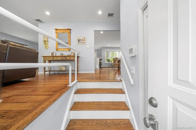 1 Cortland Avenue, Jericho, NY 11753