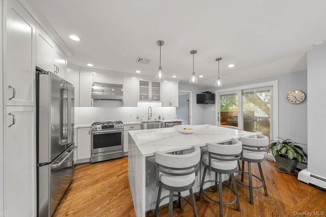 1 Cortland Avenue, Jericho, NY 11753