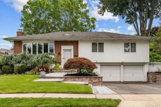 1 Cortland Avenue, Jericho, NY 11753