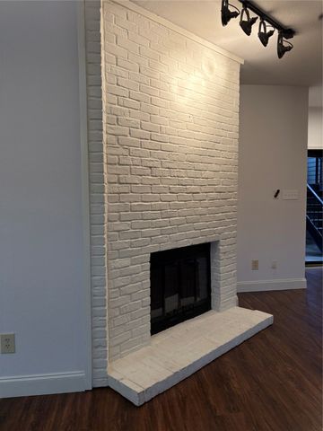 1720 Green Oaks Boulevard 104, Arlington, TX 76006