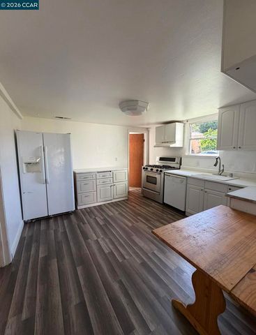 604 Berrellesa St, Martinez, CA 94553