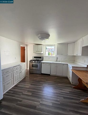 604 Berrellesa St, Martinez, CA 94553
