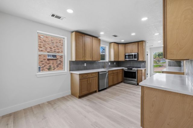 5927 Beaudry Drive, Houston, TX 77035