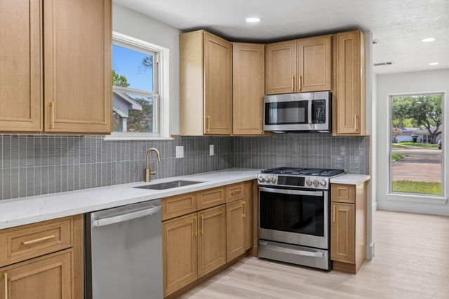 5927 Beaudry Drive, Houston, TX 77035