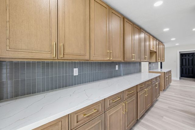 5927 Beaudry Drive, Houston, TX 77035
