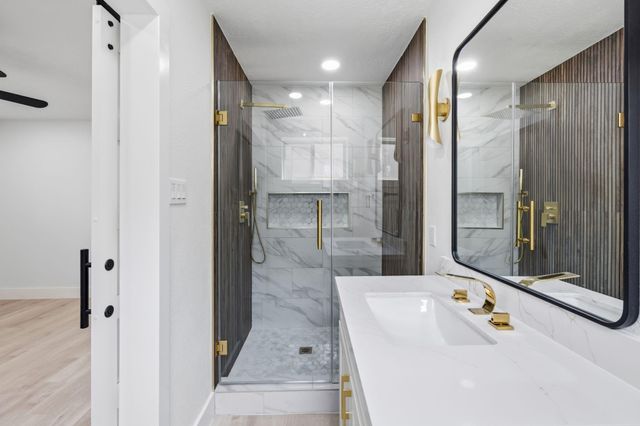 5927 Beaudry Drive, Houston, TX 77035