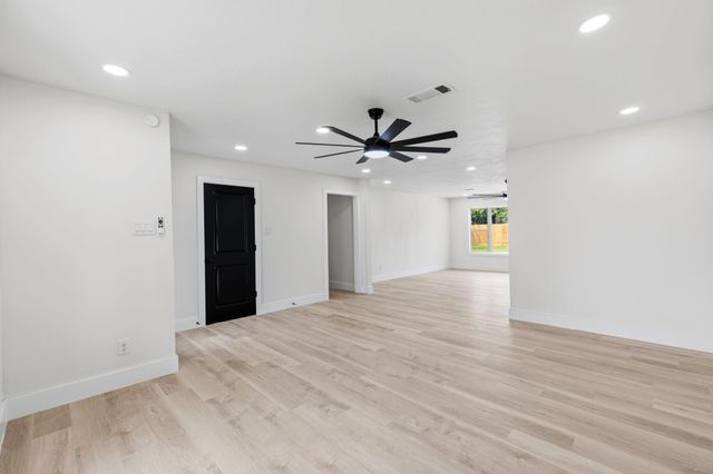 5927 Beaudry Drive, Houston, TX 77035