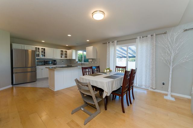 1646 Abbey Court, Mount Pleasant, MI 48858