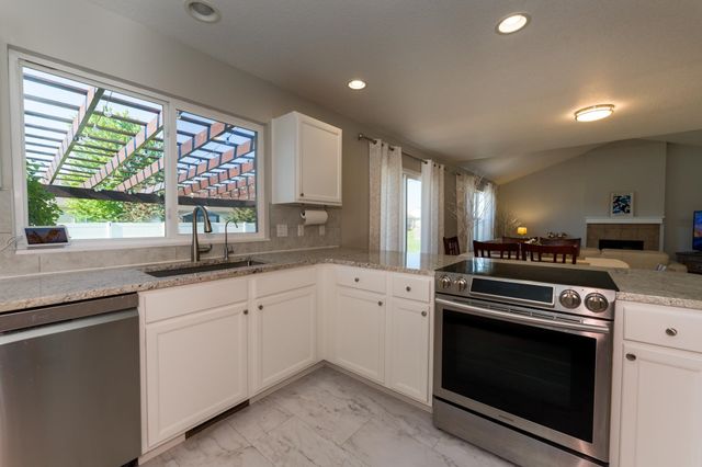 1646 Abbey Court, Mount Pleasant, MI 48858