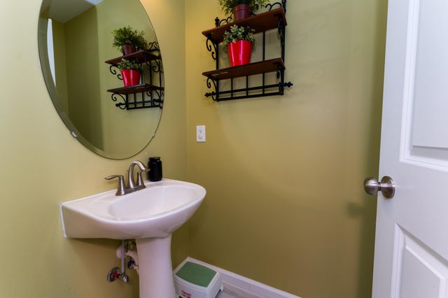 1646 Abbey Court, Mount Pleasant, MI 48858
