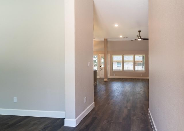 1458 River Oaks Drive, Huntsville, TX 77340