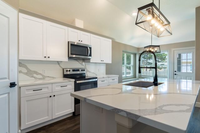 1458 River Oaks Drive, Huntsville, TX 77340