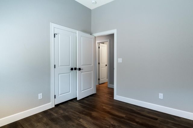 1458 River Oaks Drive, Huntsville, TX 77340