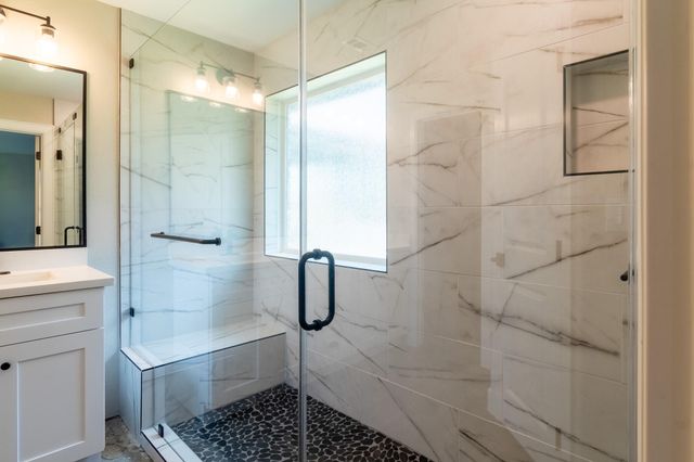 1458 River Oaks Drive, Huntsville, TX 77340