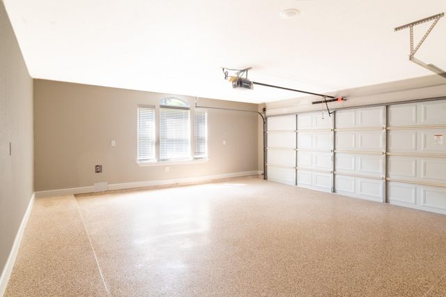 1458 River Oaks Drive, Huntsville, TX 77340