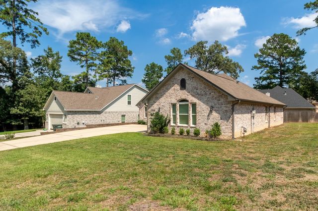 1458 River Oaks Drive, Huntsville, TX 77340