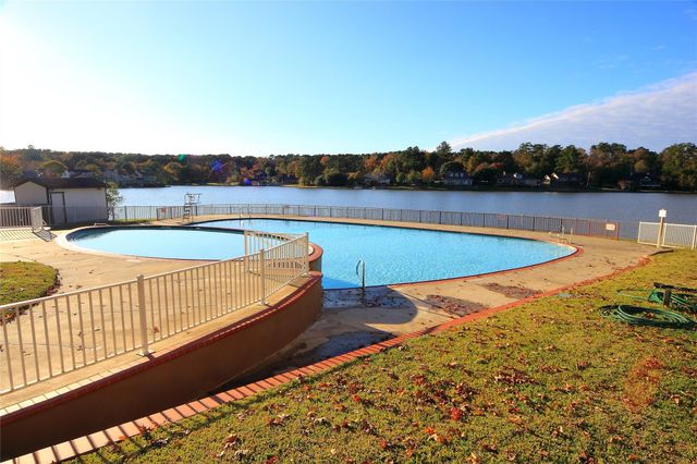 1458 River Oaks Drive, Huntsville, TX 77340