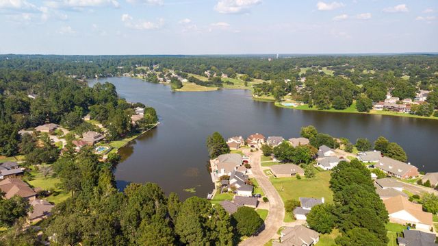 1458 River Oaks Drive, Huntsville, TX 77340