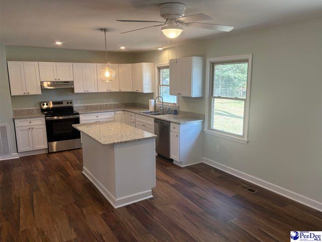 405 Dianne Dr, Cheraw, SC 29520