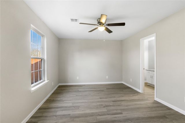 1414 N B Street, Rogers, AR 72756