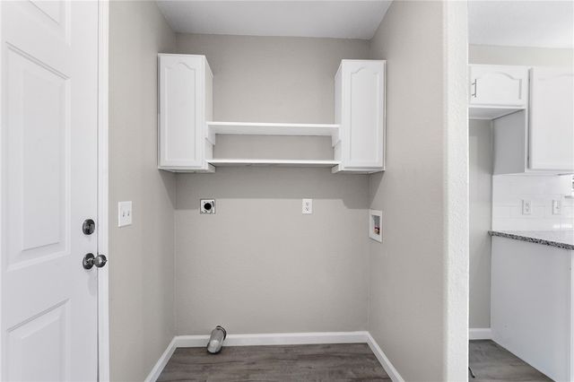 1414 N B Street, Rogers, AR 72756