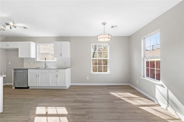 1414 N B Street, Rogers, AR 72756