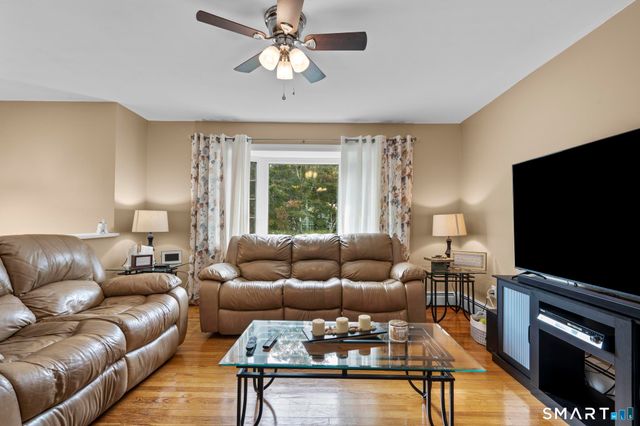 16 Tracy Terrace, Seymour, CT 06483