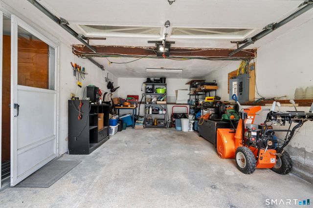 16 Tracy Terrace, Seymour, CT 06483