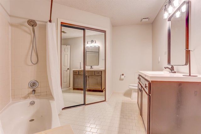 6677 MILLERS POND CIR, Memphis, TN 38119