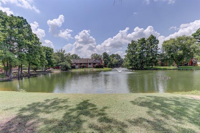 6677 MILLERS POND CIR, Memphis, TN 38119