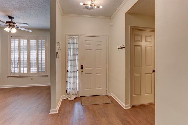 6677 MILLERS POND CIR, Memphis, TN 38119