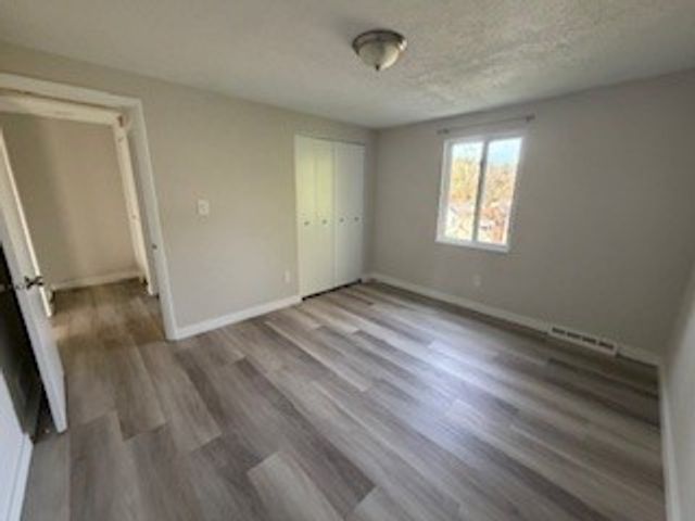 107 Grover St B, Shaler, PA 15223