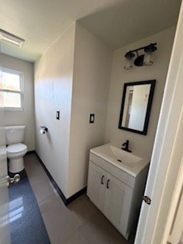 107 Grover St B, Shaler, PA 15223
