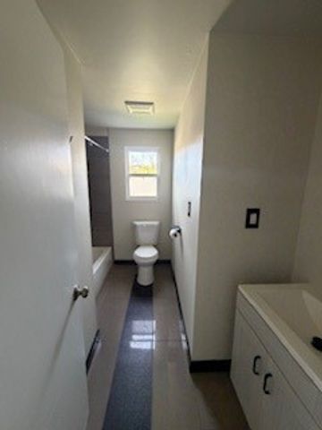 107 Grover St B, Shaler, PA 15223