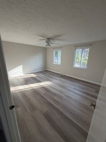 107 Grover St B, Shaler, PA 15223