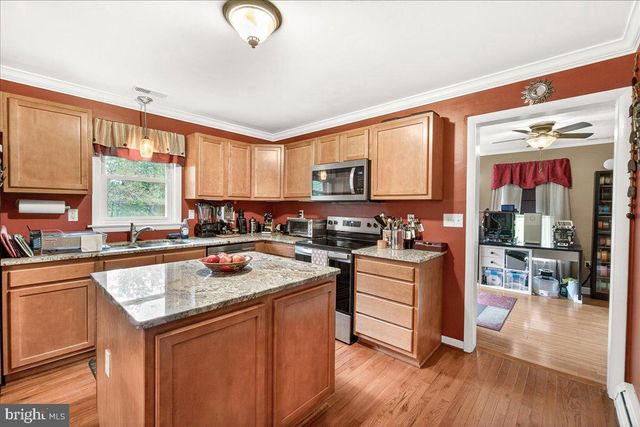 9712 THOMPSON DR, Ijamsville, MD 21754