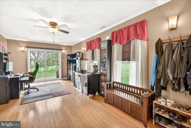 9712 THOMPSON DR, Ijamsville, MD 21754